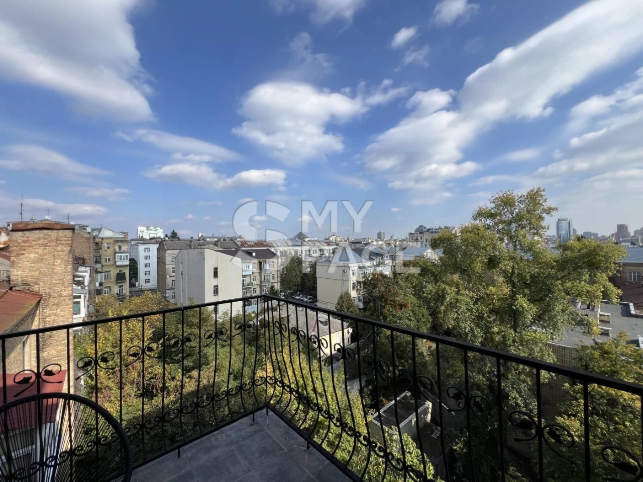 Продаж дизайнерської 3х кім кв Центр вул.Тарасівська 3А парк