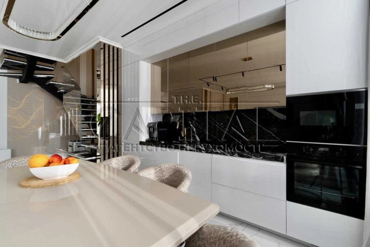 Продаж / Квартира / 137 м² / ЖК Seven / Дарницкий район