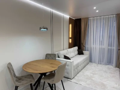 Spacious 1-bedroom apartment with modern renovation