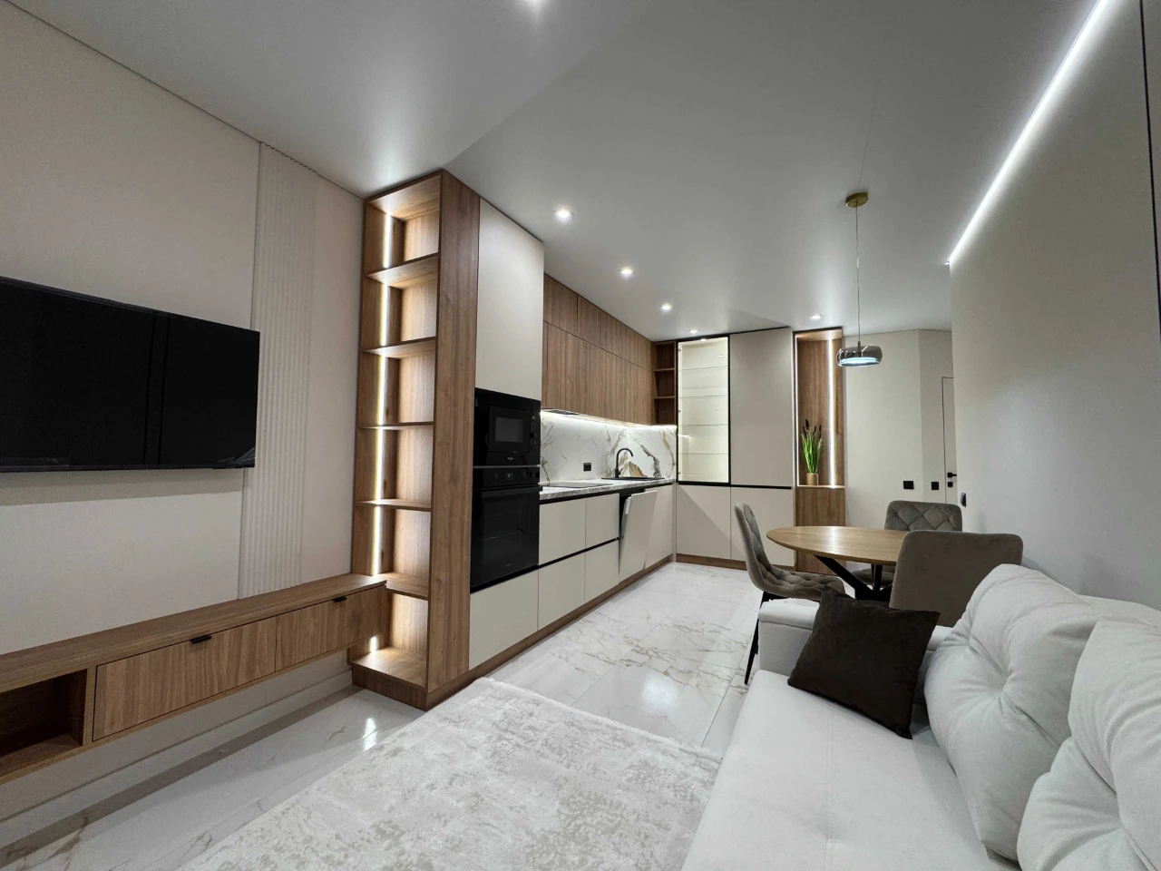 Spacious 1-bedroom apartment with modern renovation