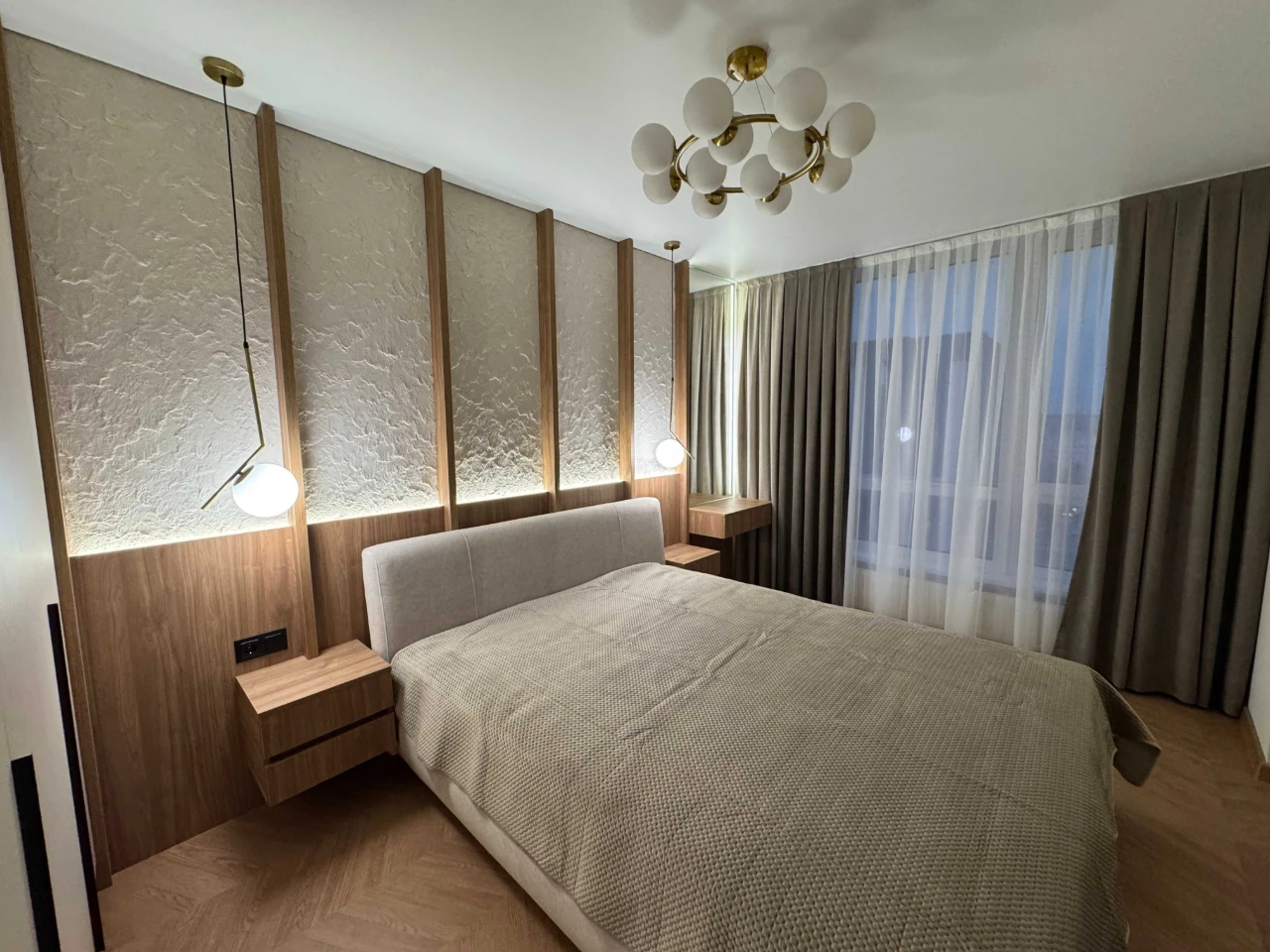 Spacious 1-bedroom apartment with modern renovation