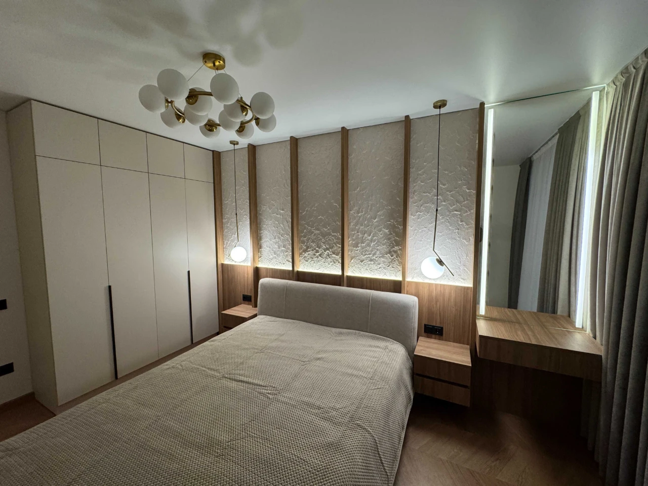 Spacious 1-bedroom apartment with modern renovation