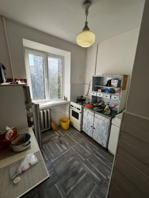 Продам 2 кімнатну квартиру, вул. Героїв Майдану