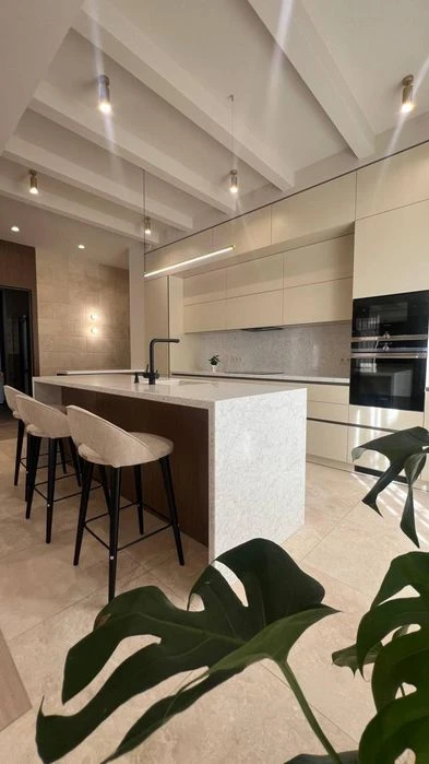 Sale of a NEW HOUSE on the 12th floor. B. Fontana, 220m²
