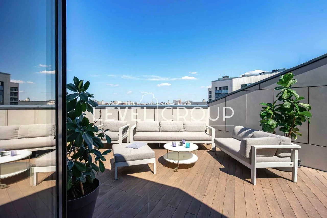 Penthouse with a private terrace in the "Kwartet" residential complex