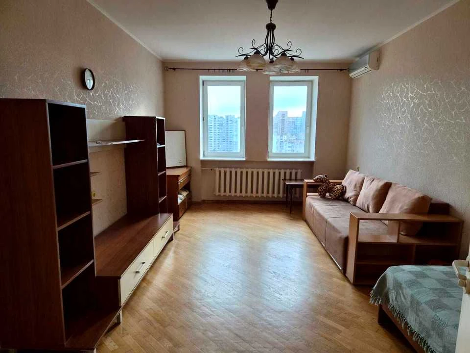 Квартира. Київ, Княжий Затон вул.