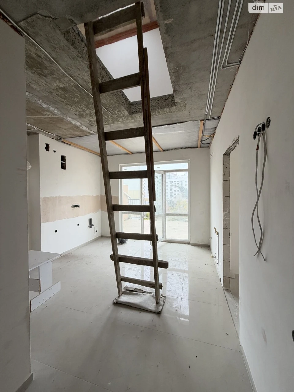 Apartment for Sale - Holosko