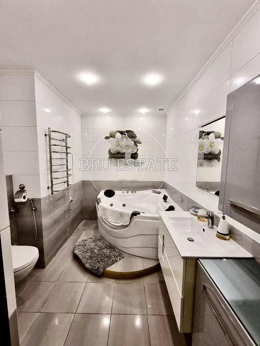 Sale of 2-room apartment, Oskorky, Renovation, Building monolithic, medium