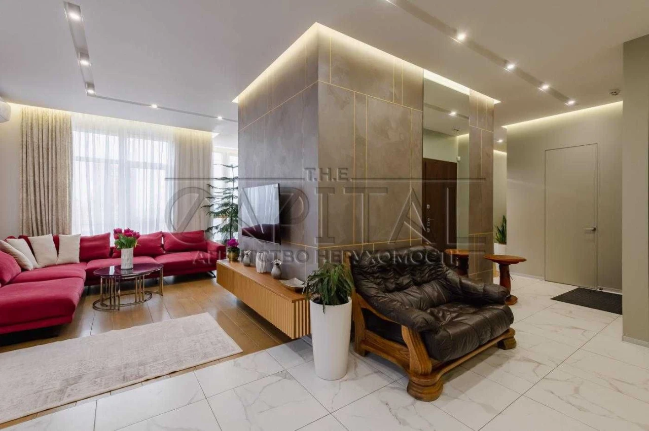 Продаж ексклюзивної 4-кімнатної квартира площею 195м² із вла