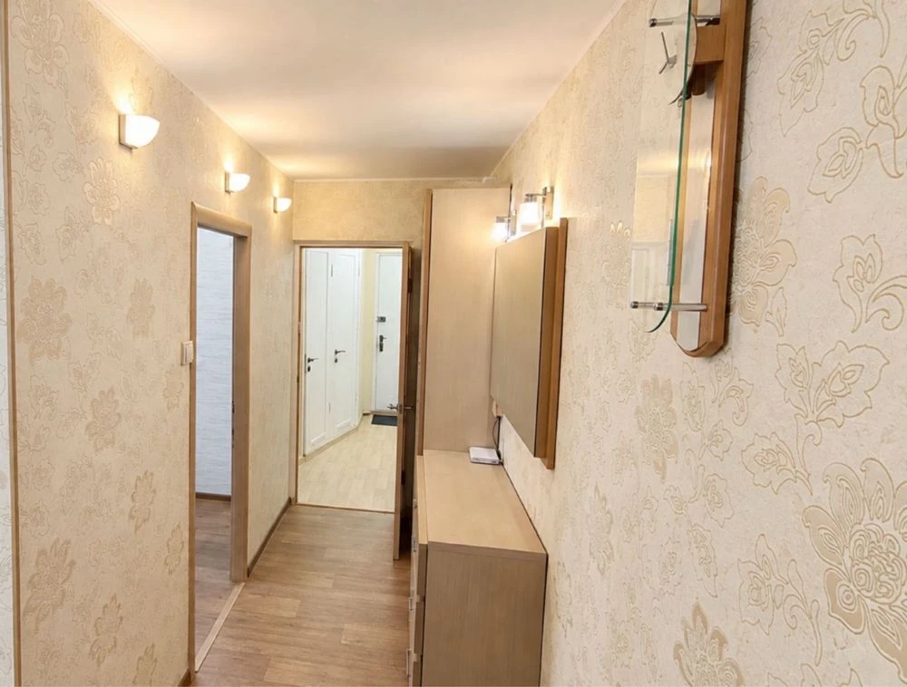 3-bedroom apartment in Cheremushki | Brick building | State property