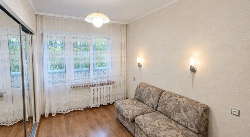 3-bedroom apartment in Cheremushki | Brick building | State property
