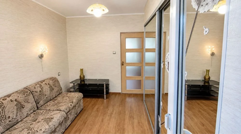 3-bedroom apartment in Cheremushki | Brick building | State property