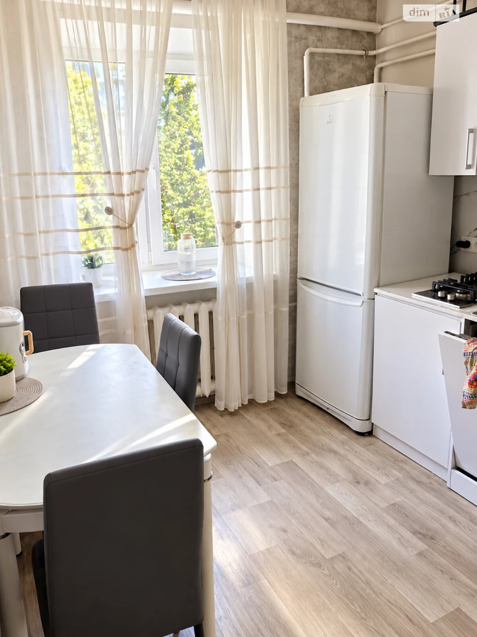 Long-Term Rental Apartment, Station