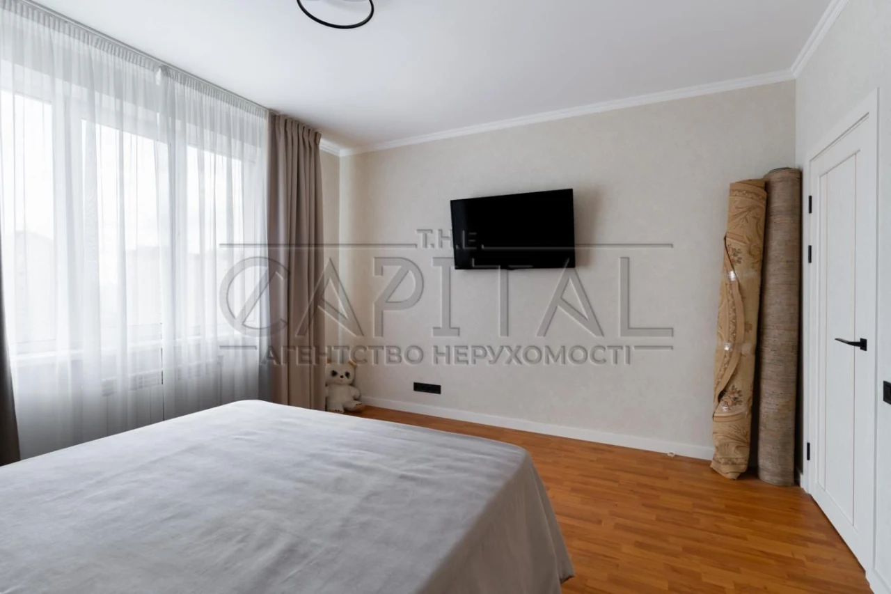 Простора 3к квартира 114м2/16 поверх, Дарницький р-н, вул. Д