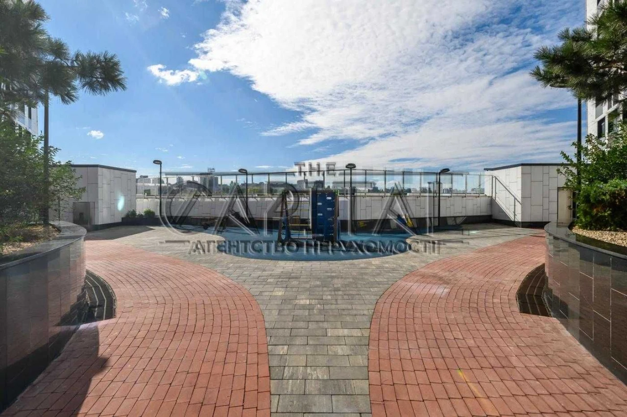 Apartment for Sale - 8th Floor, Berezaysky, Kyiv