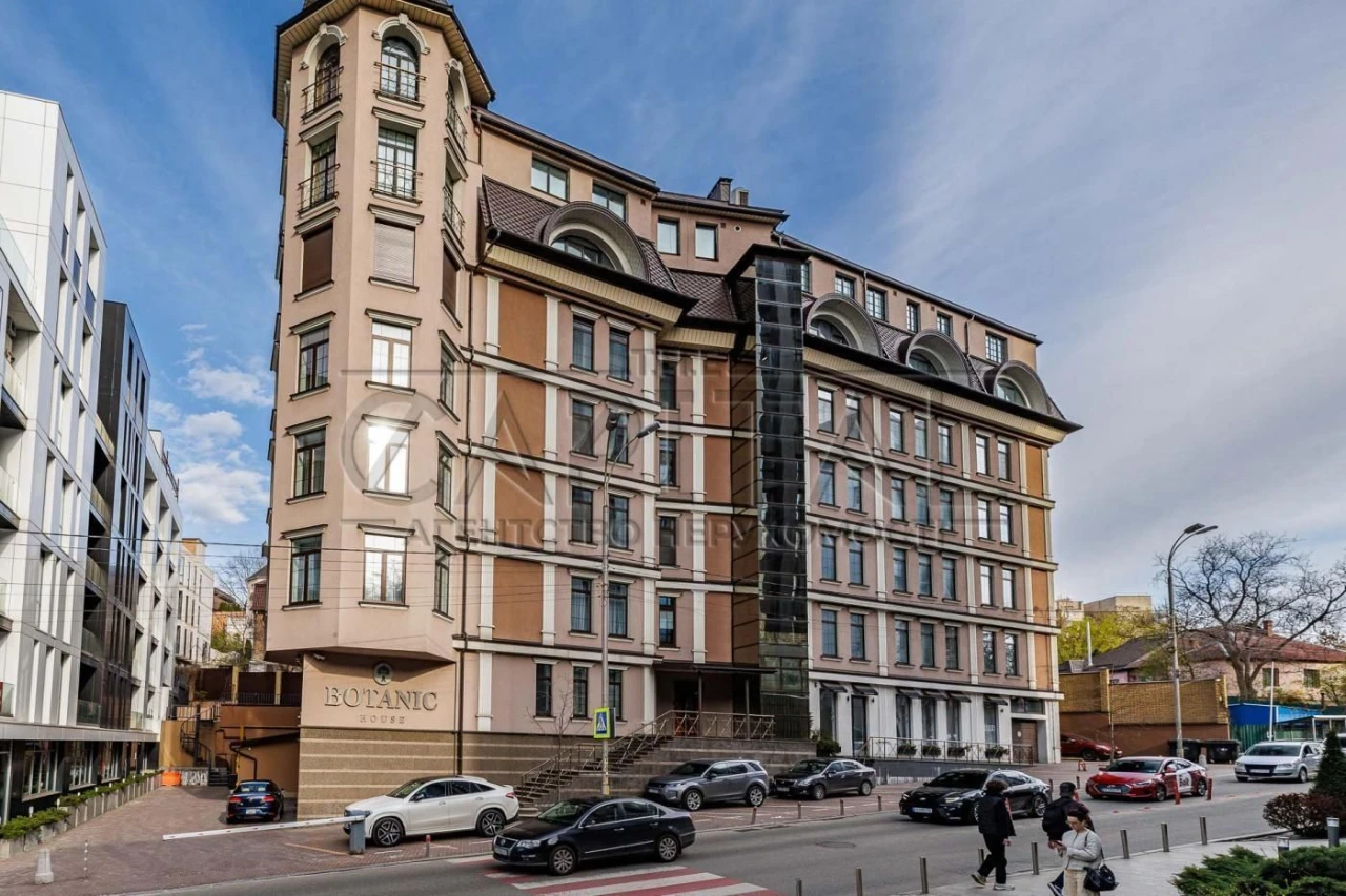 Эксклюзивная 3-комнатная квартира 150 м2, 3 этаж в ЖК "Botanic House"