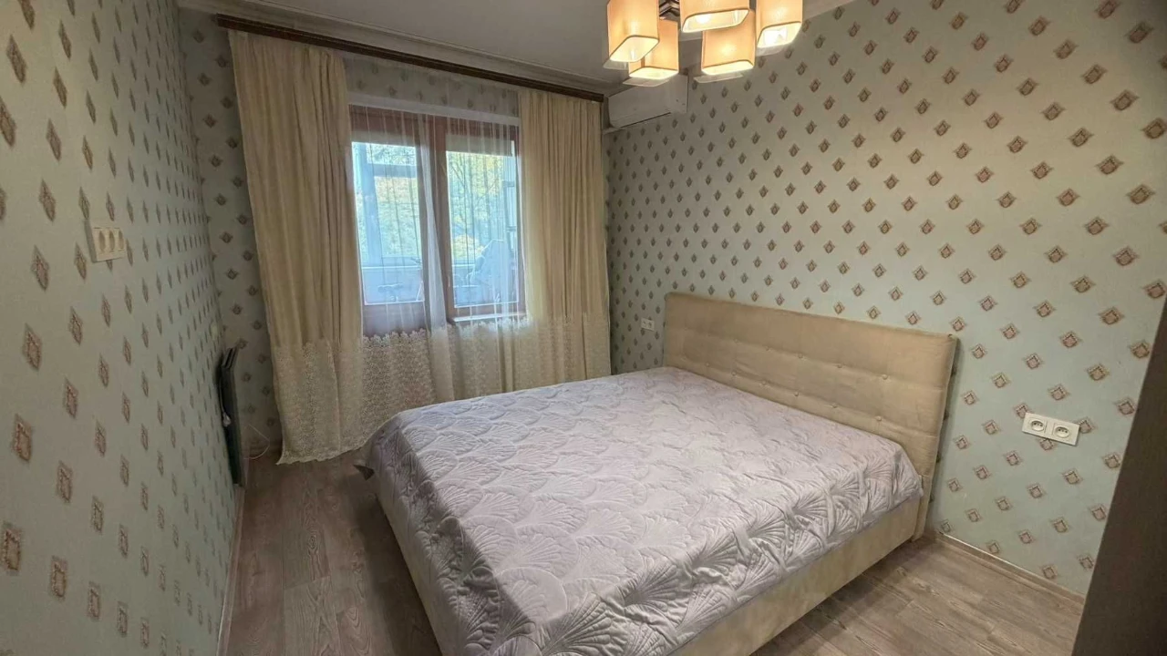Продається 3-кімнатна квартира в жм Сокіл, капітальний ремонт