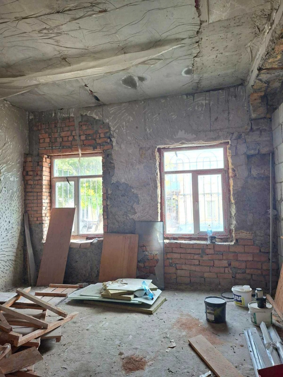 Продам перспективную на расширение 2-х комнатную квартиру  у
