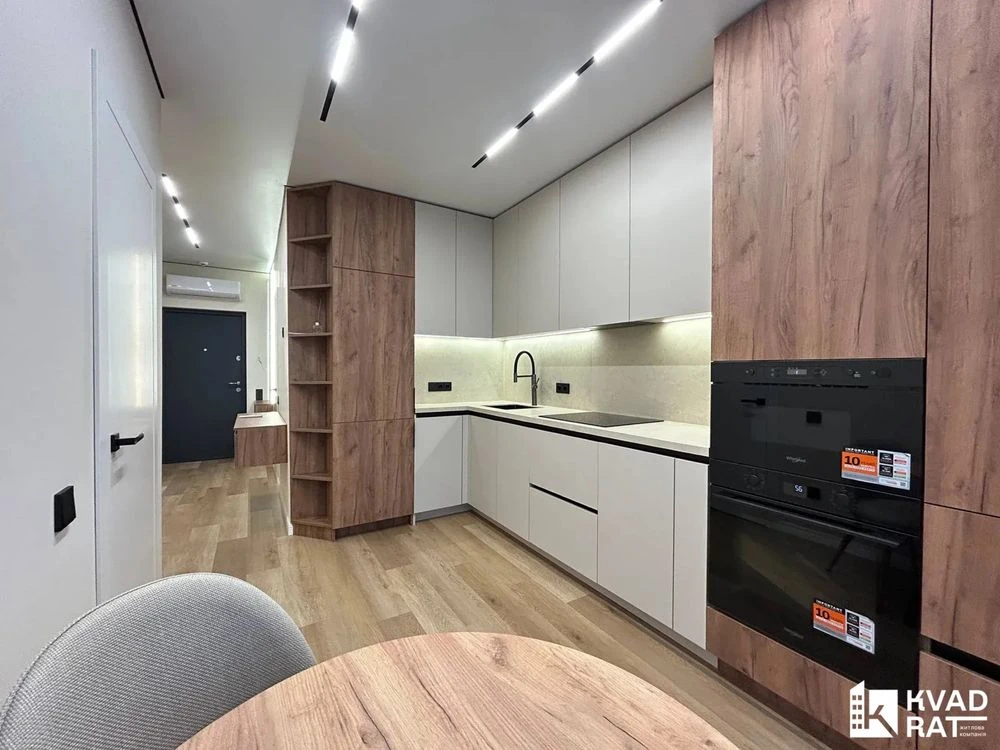 Apartment with renovation on the 7th floor near the lake, Manhe residential complex