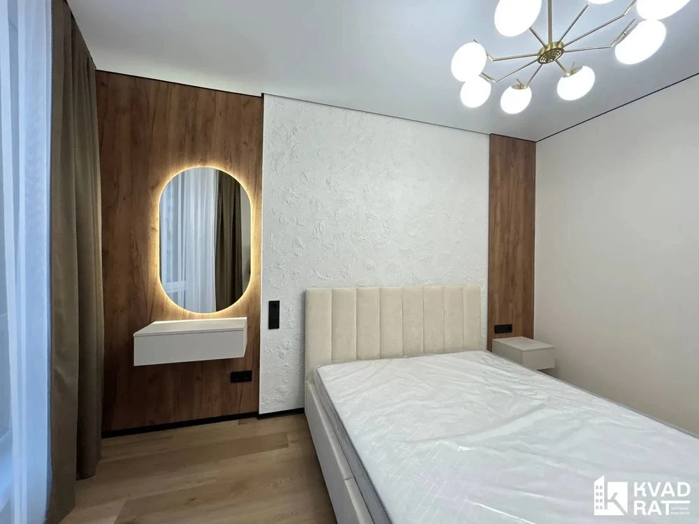 Apartment with renovation on the 7th floor near the lake, Manhe residential complex