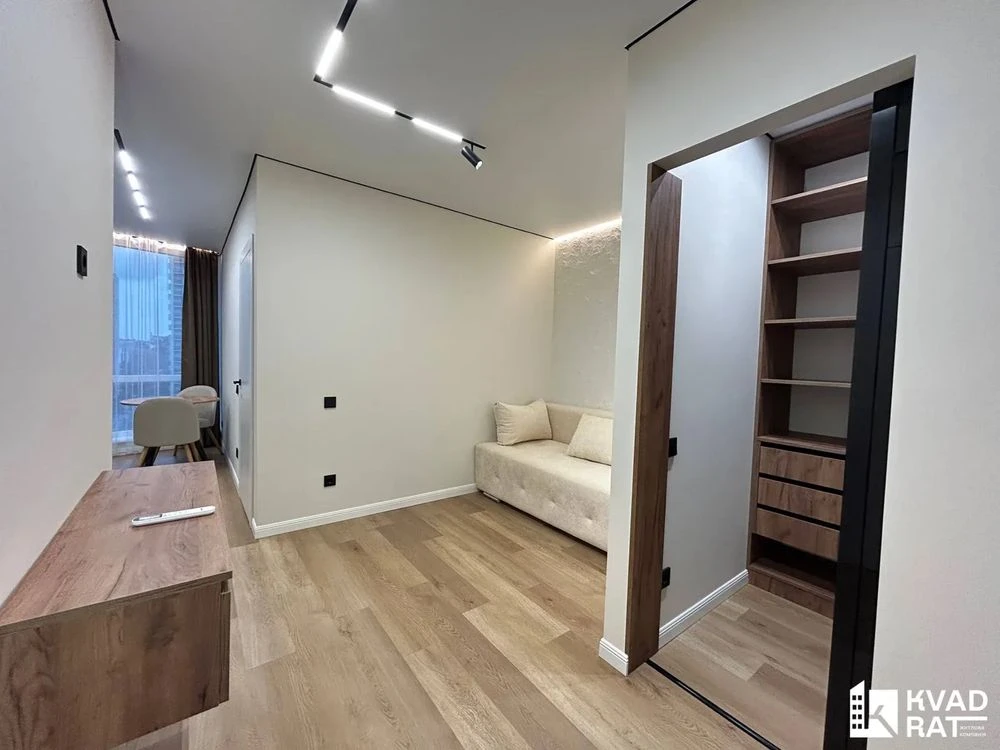 Apartment with renovation on the 7th floor near the lake, Manhe residential complex