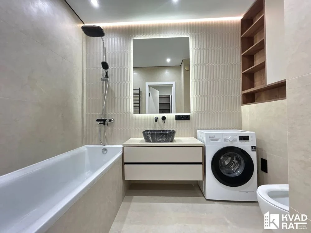 Apartment with renovation on the 7th floor near the lake, Manhe residential complex
