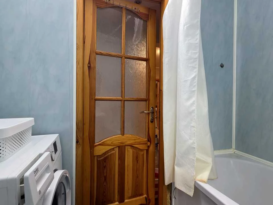 Apartment. Tractor Builders Avenue, Kharkiv