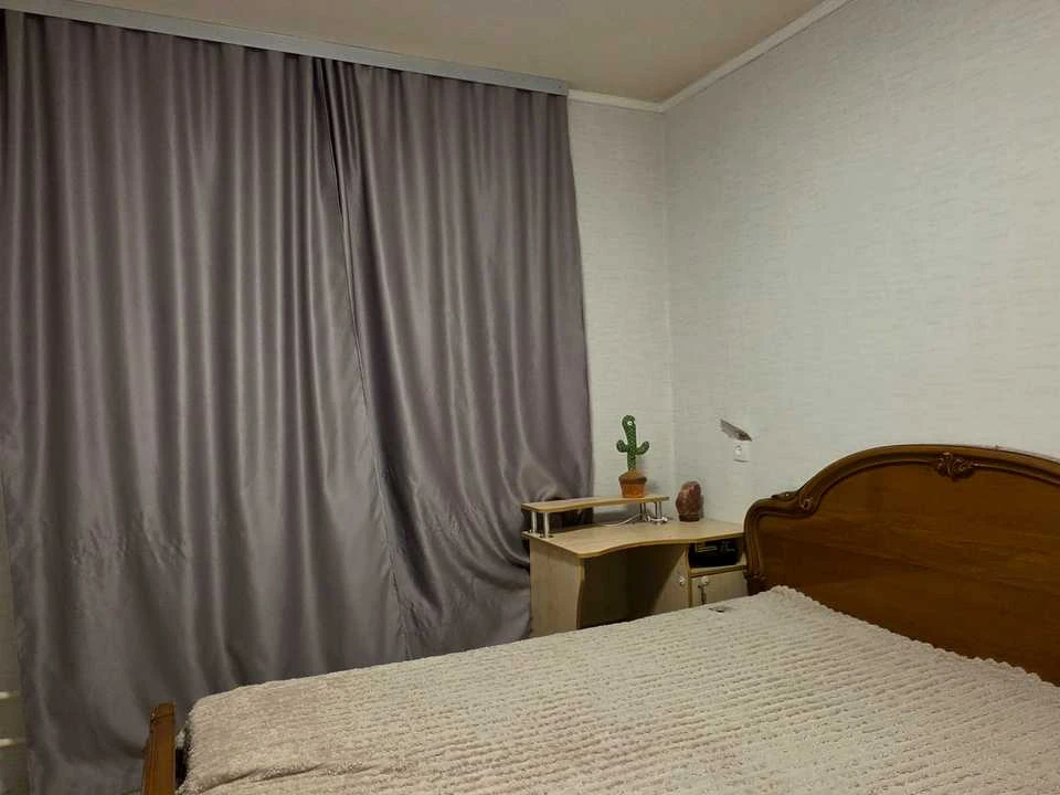 Apartment. Tractor Builders Avenue, Kharkiv