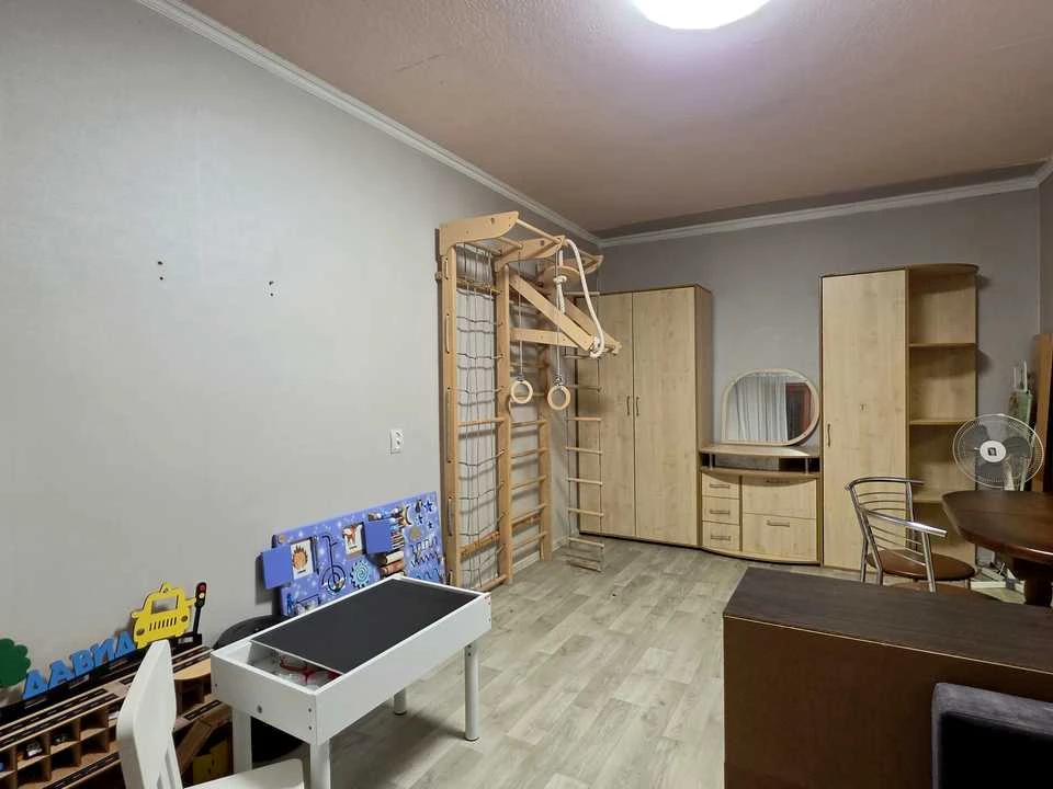 Apartment. Tractor Builders Avenue, Kharkiv