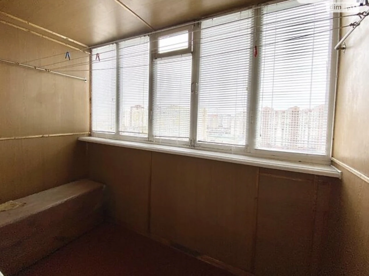 Long-Term Rental Apartment, Poczynki