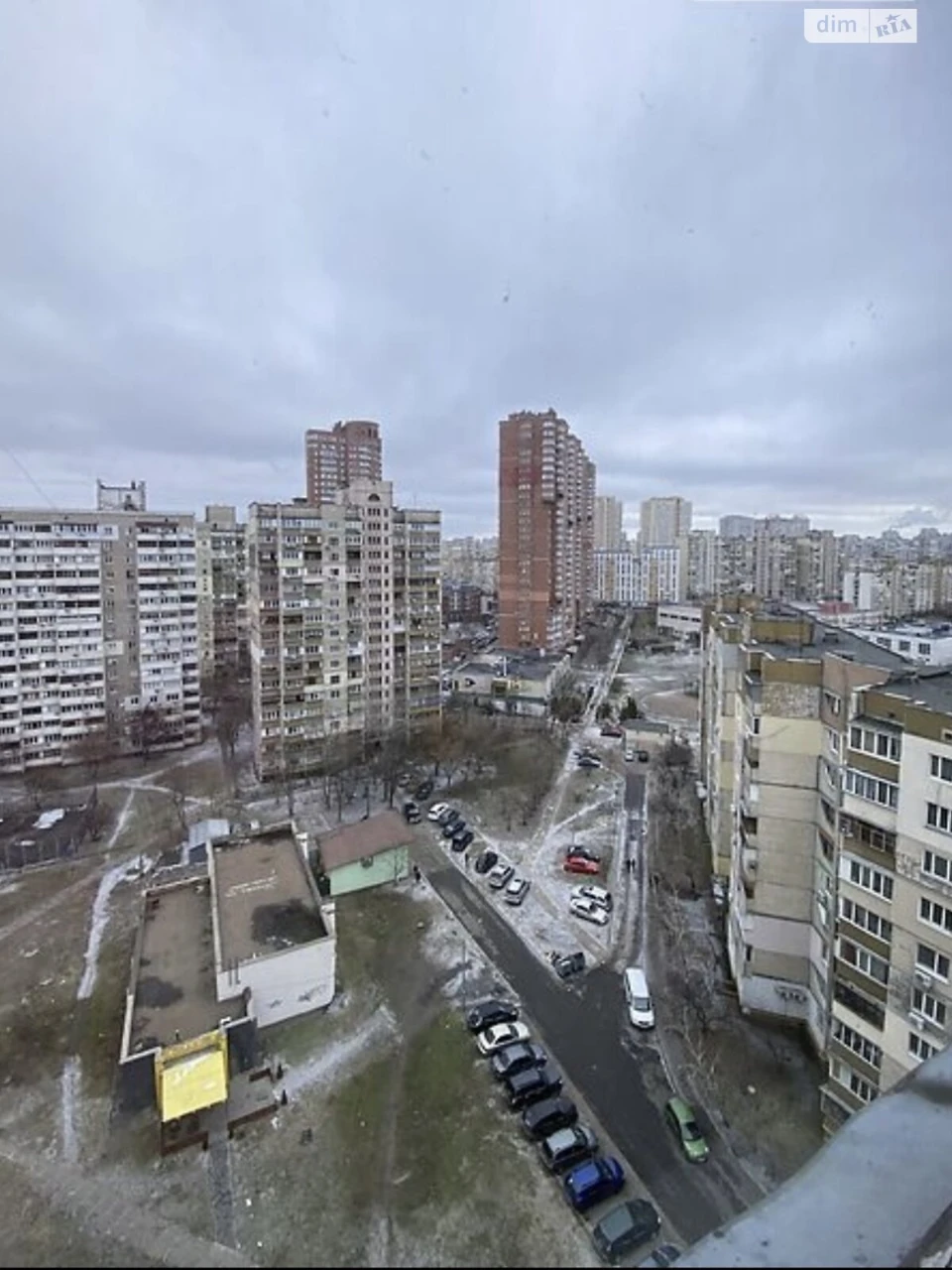 Long-Term Rental Apartment, Poczynki