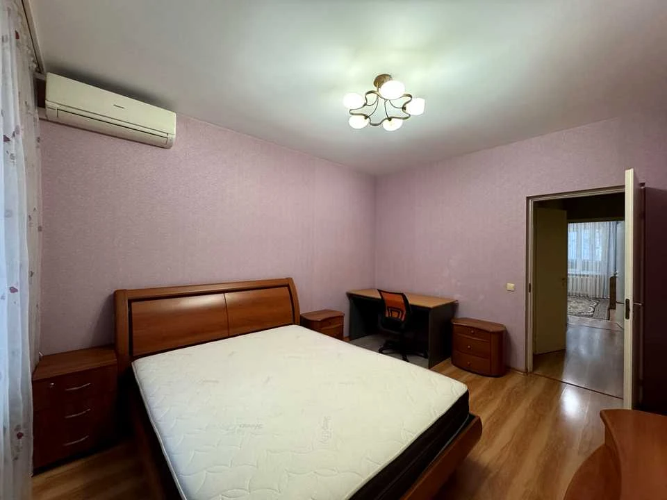 Apartment. Ann Akhmatova Street, Kyiv
