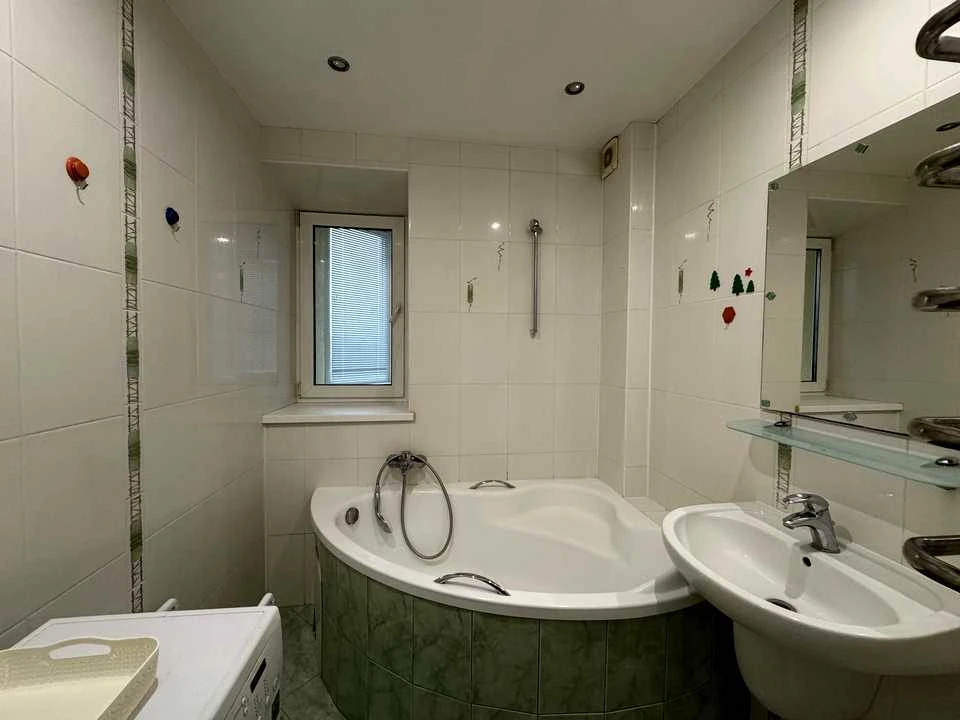 Apartment. Ann Akhmatova Street, Kyiv