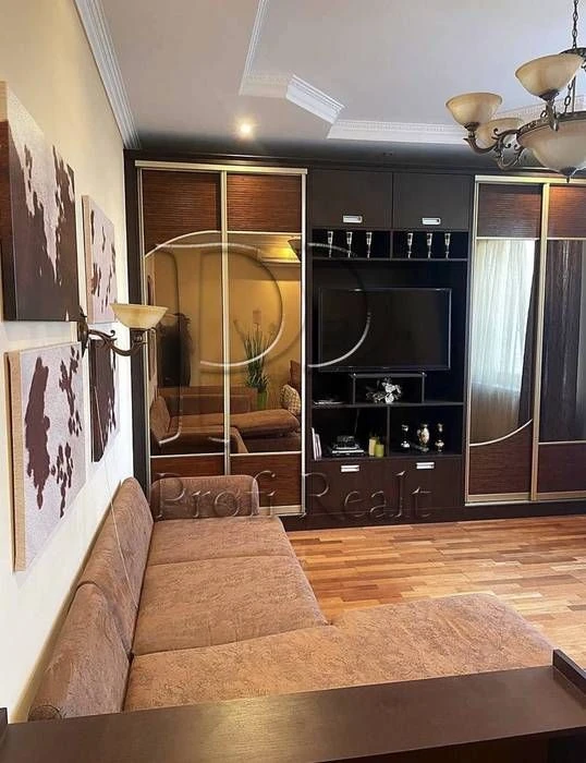 Продаж 1 к кв Професора Підвисоцького 6В/Ліпки/Печерськ