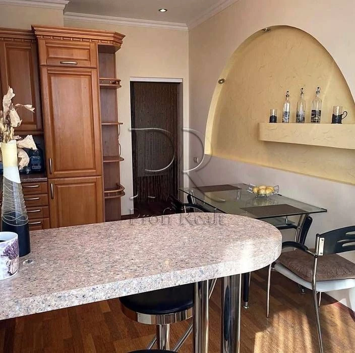 Продаж 1 к кв Професора Підвисоцького 6В/Ліпки/Печерськ