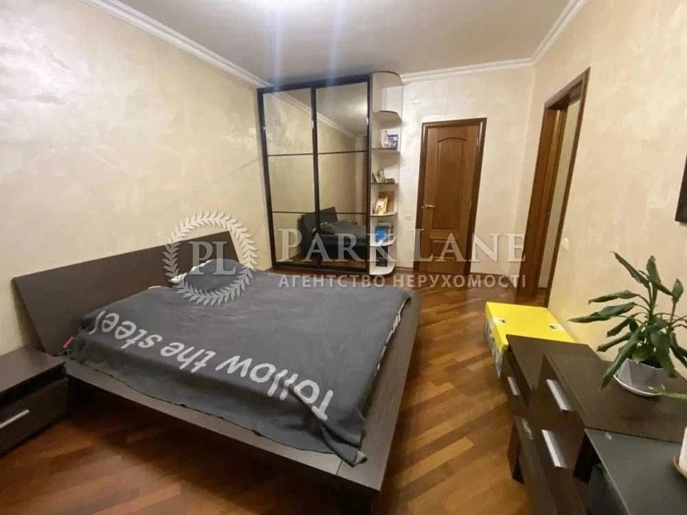 Драгоманова, 31б, Генератор