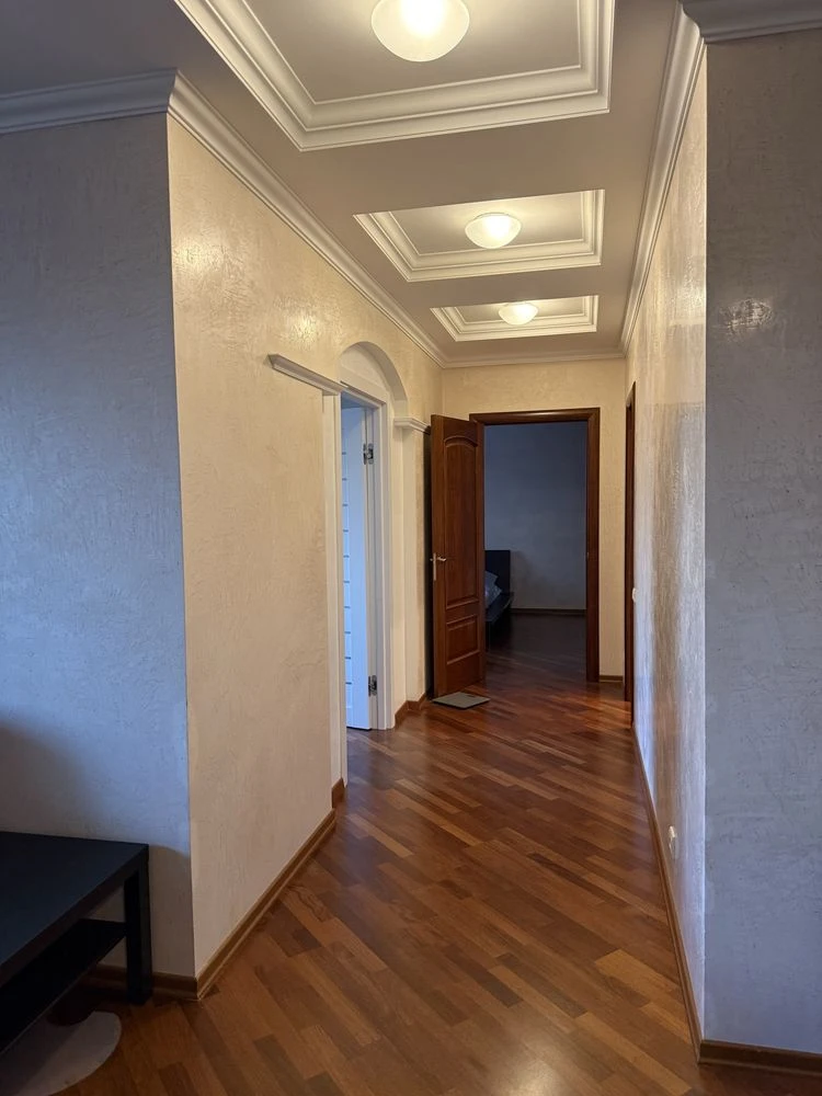 Драгоманова, 31б, Генератор