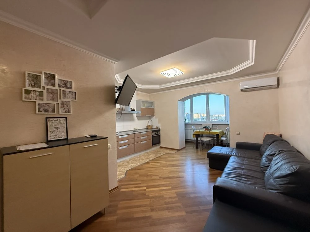 Драгоманова, 31б, Генератор