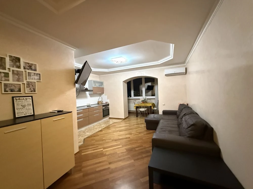 Драгоманова, 31б, Генератор