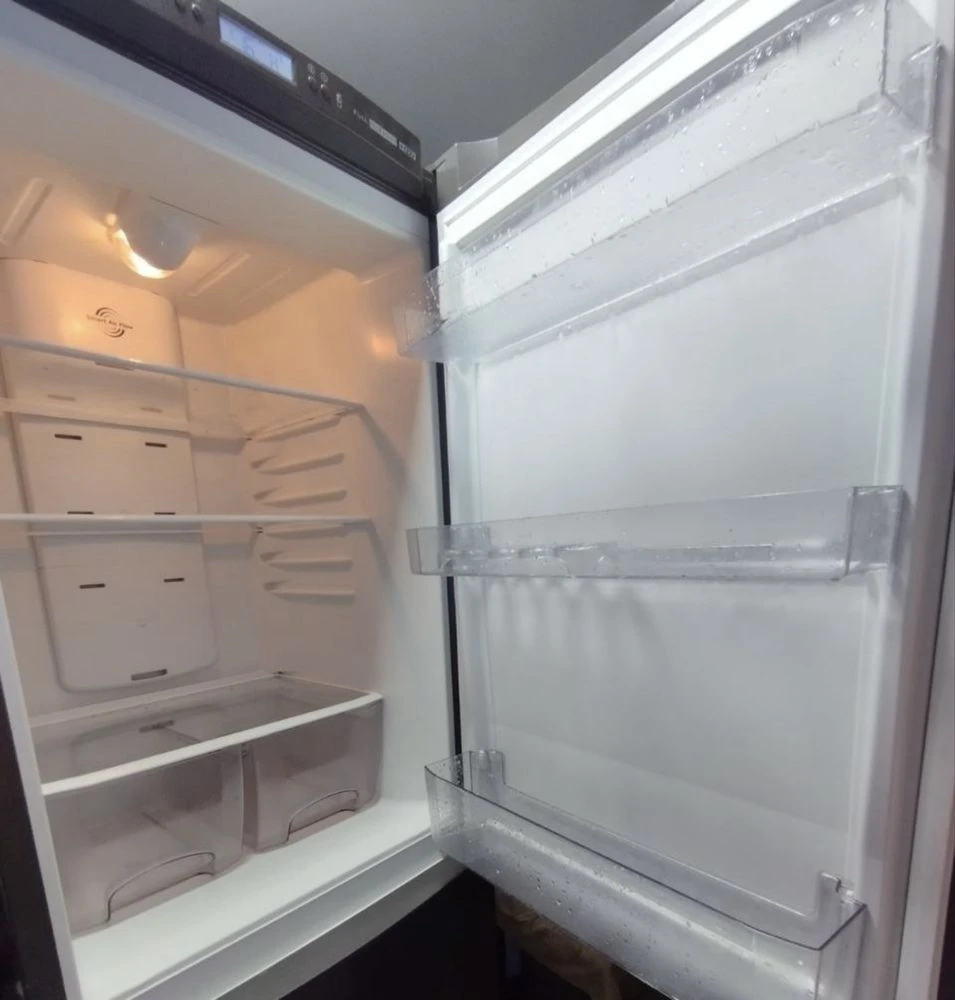 Продаж 2 кімнатної квартири з гардеробом Київ Воскресенка