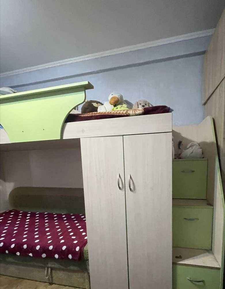 Продаж 2 кімнатної квартири з гардеробом Київ Воскресенка