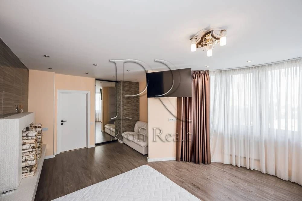 2-room apartment for sale at Avtozavodska Street, 29A