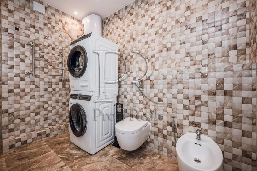 2-room apartment for sale at Avtozavodska Street, 29A