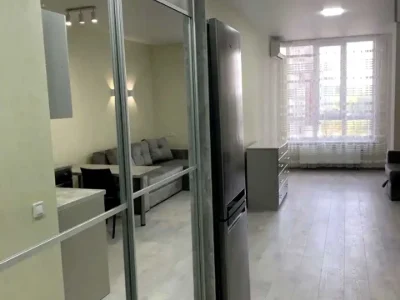 Квартира. Київ, Каховська вул.