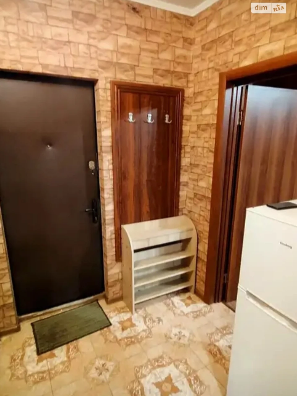 Long-Term Rental Apartment Dniprovsky