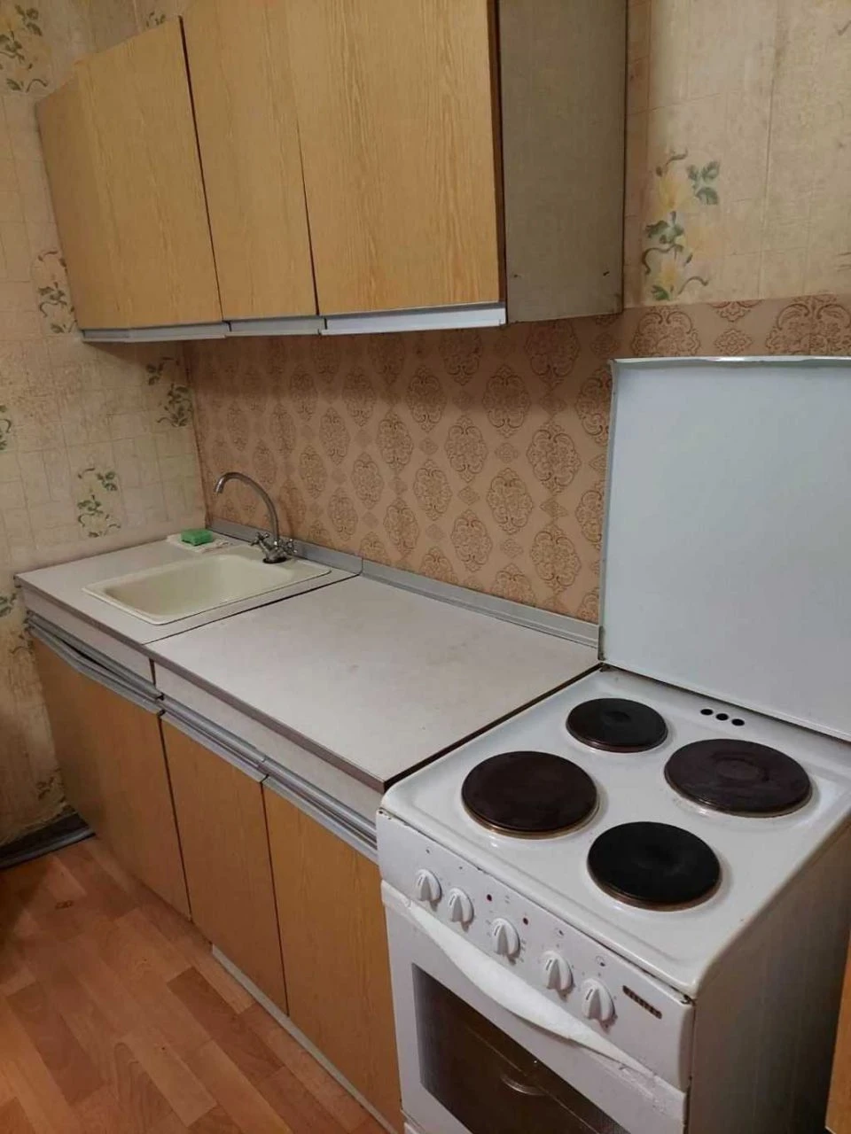 Rent a one-bedroom apartment (43 sq m) in Kyiv, Desniansky district