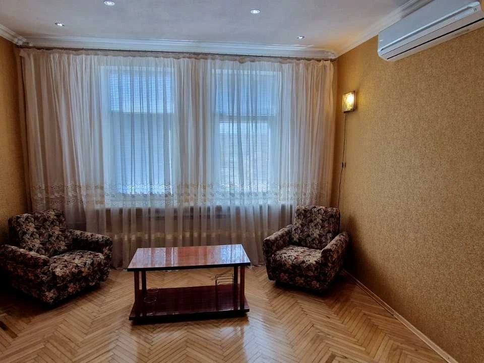 Квартира. Київ, Сімферопольська вул.