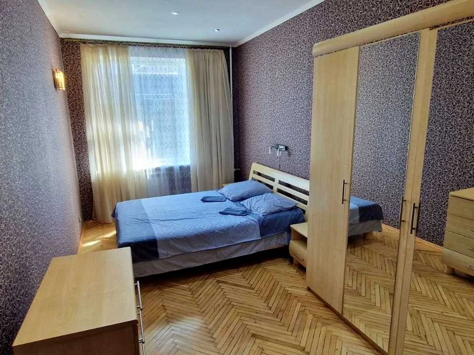 Квартира. Київ, Сімферопольська вул.