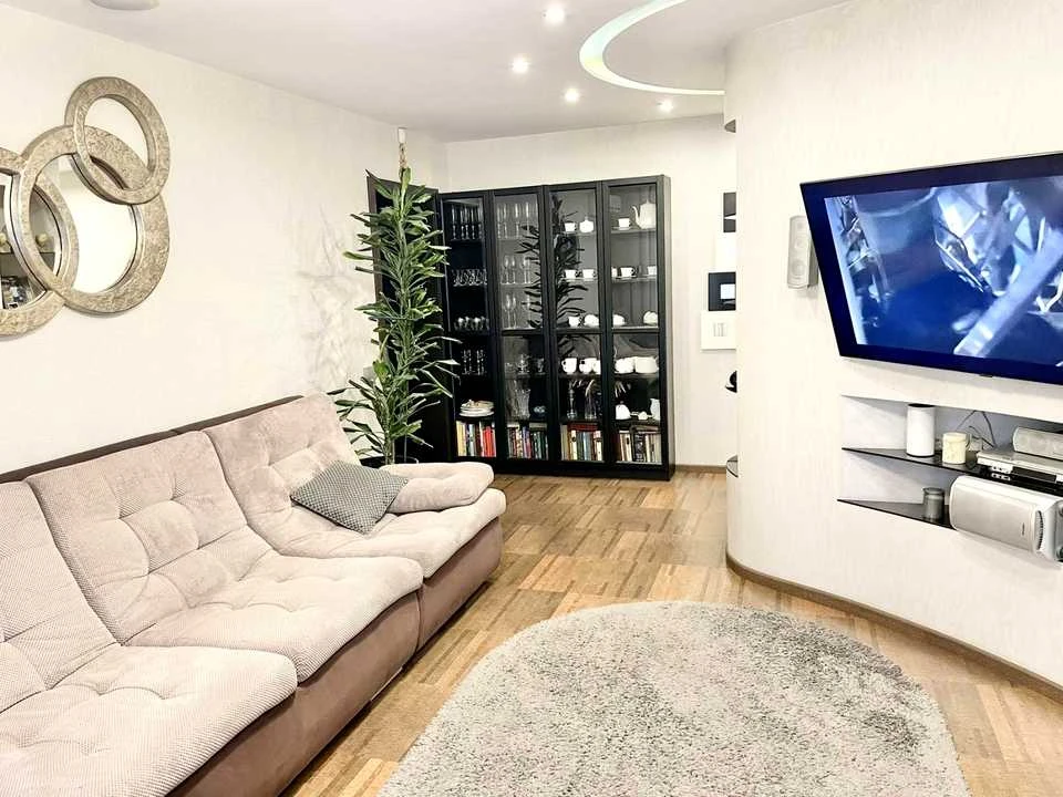 Apartment. Dnipro, Oleksandra Polya st.