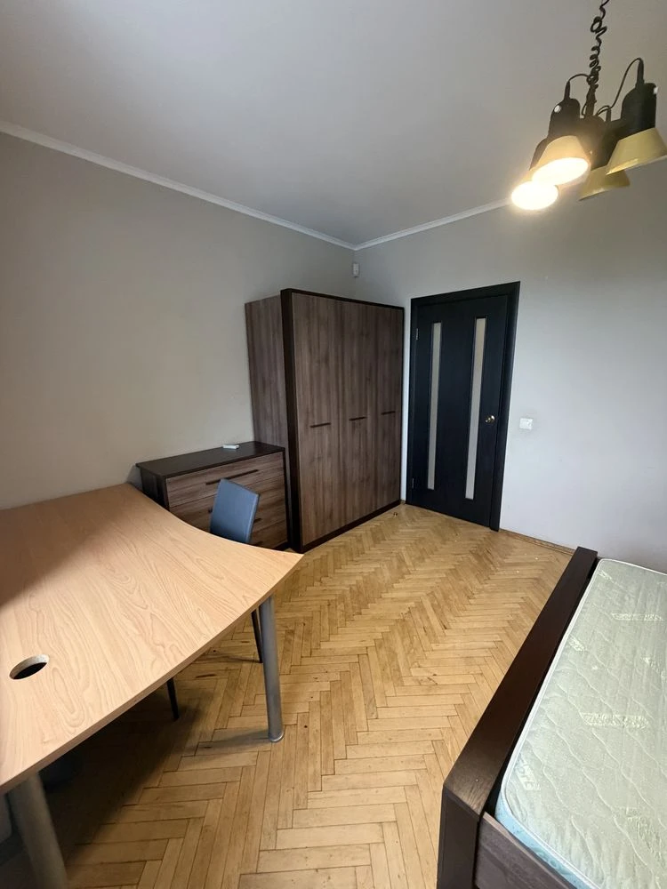 Продается полноценная двухкомнатная квартира в Печерском районе